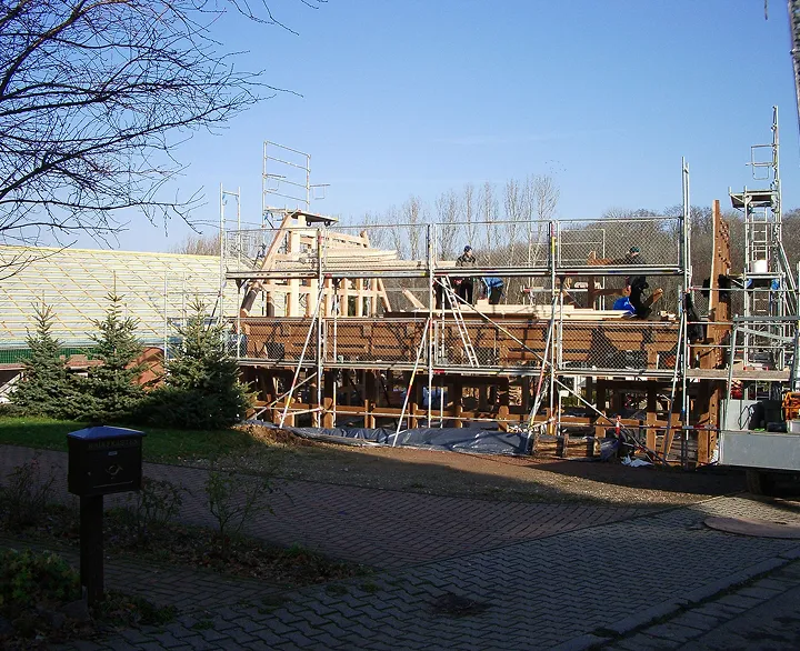 Bau des neuen Firmengebäudes