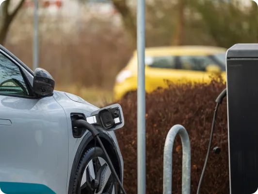 Elektroauto welches gerade vollgeladen wird